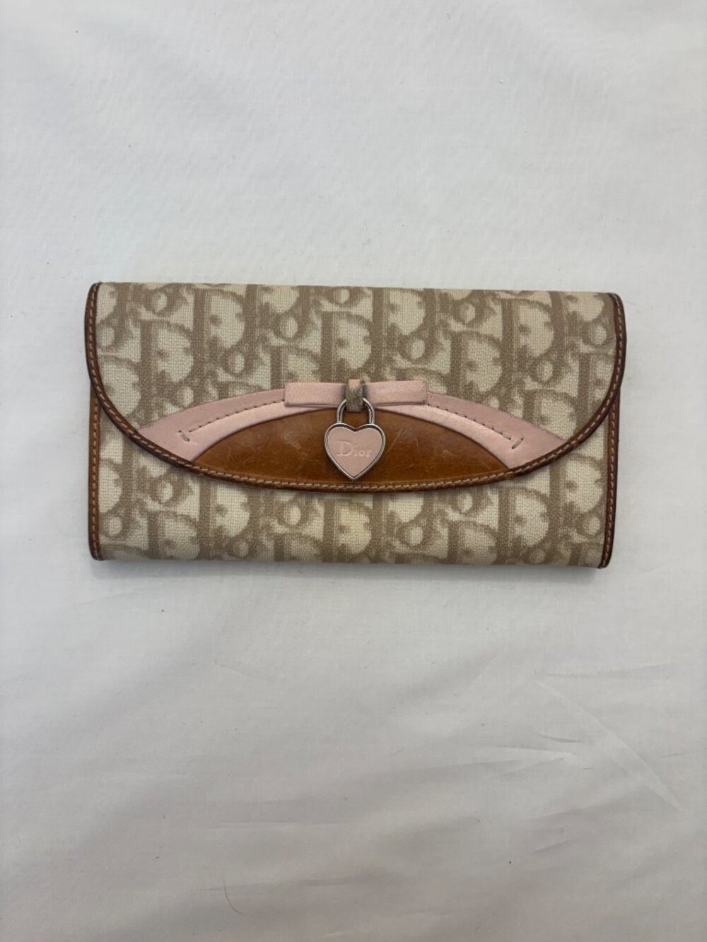 Vintage Christian Dior Romantique Pink Trotter Wallet w/ Heart Charm - Picture 3 of 4
